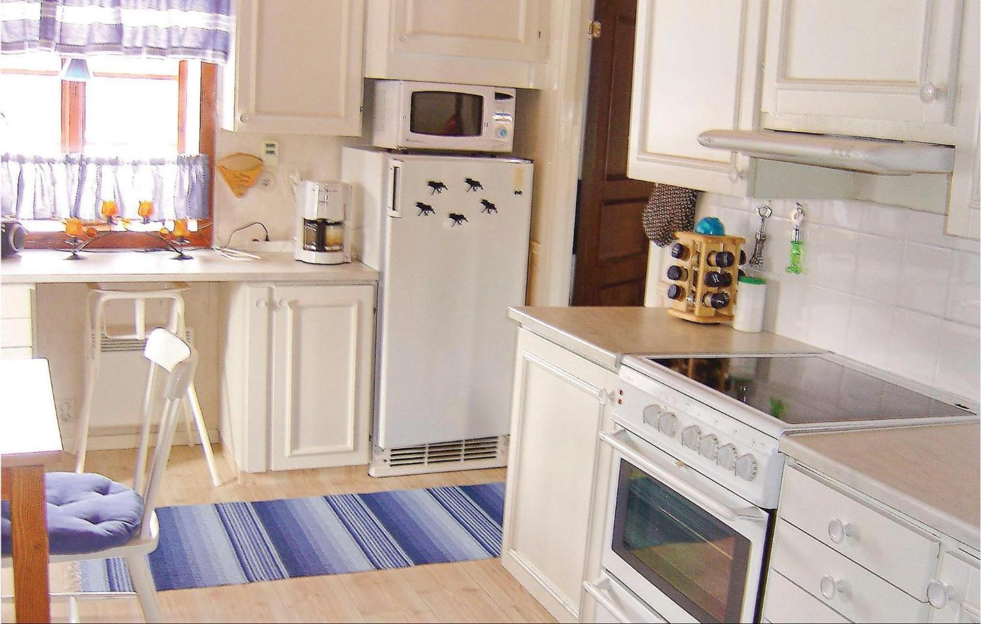 Nice Home In Malmkoeping With Kitchen Malmkoping Экстерьер фото
